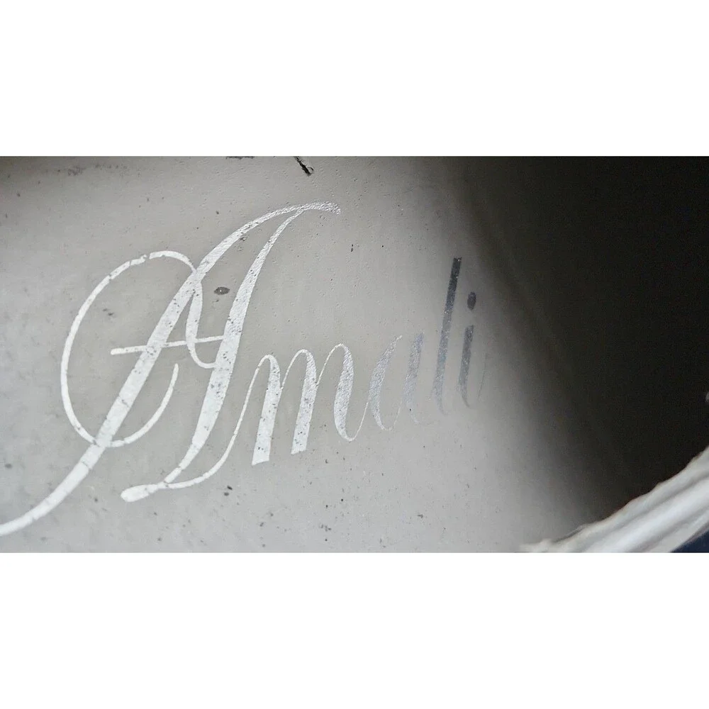 Amali pre owned